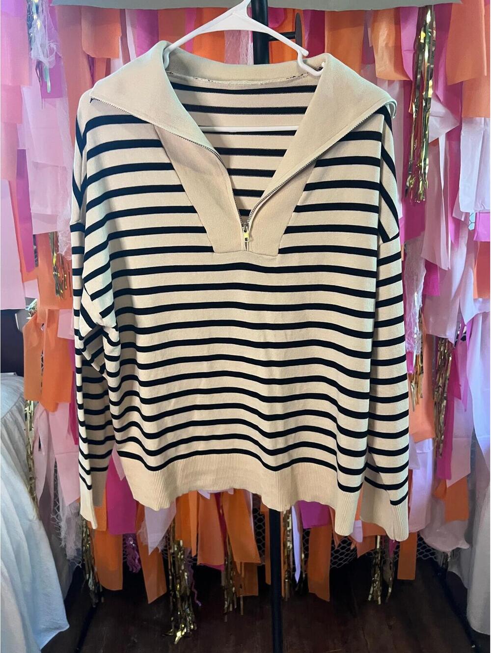 156. STRIPPED PULLOVER